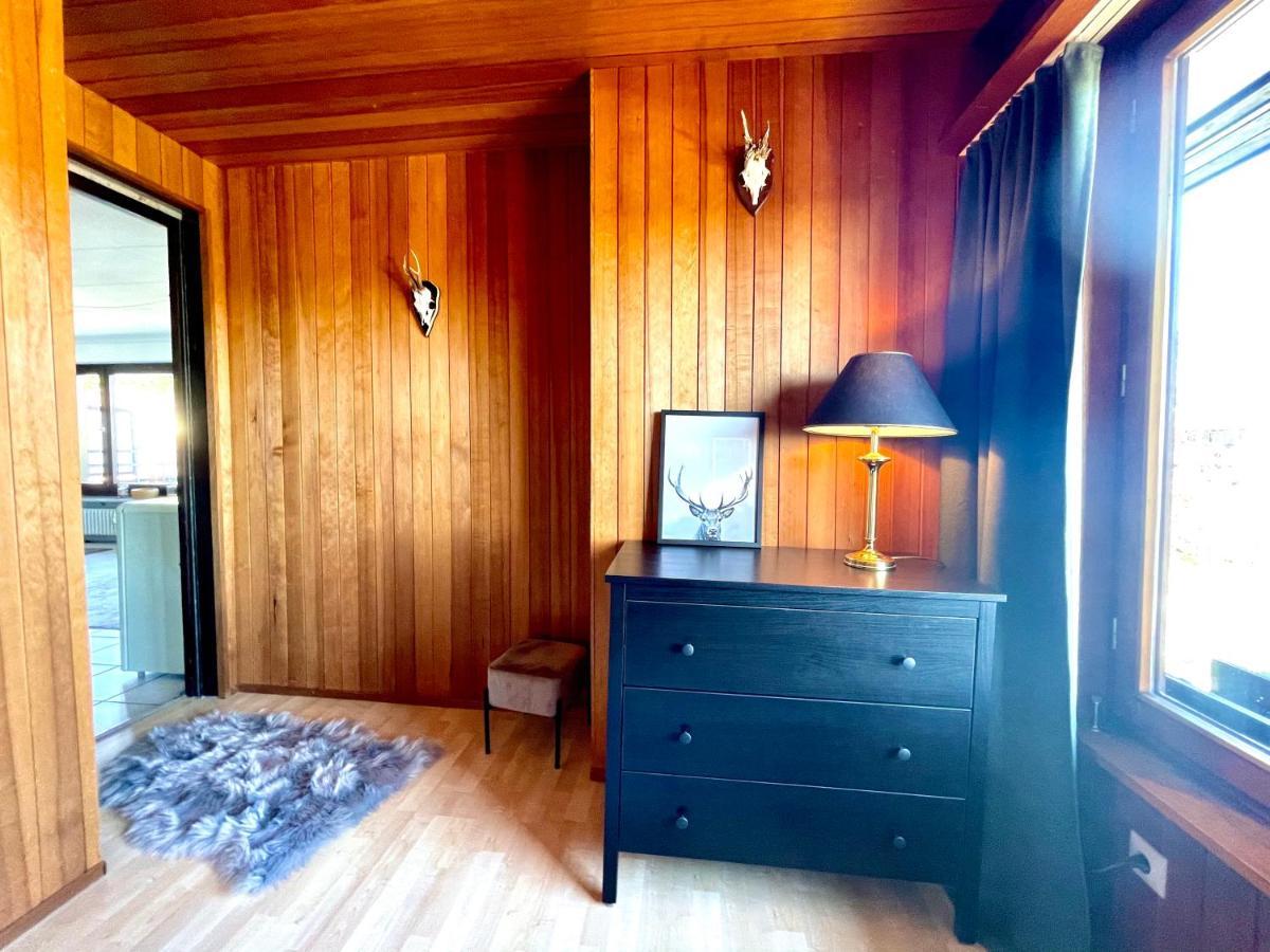Gemuetliche Ferienwohnung Mit Kostenfreiem Pool Hoechenschwand Bagian luar foto
