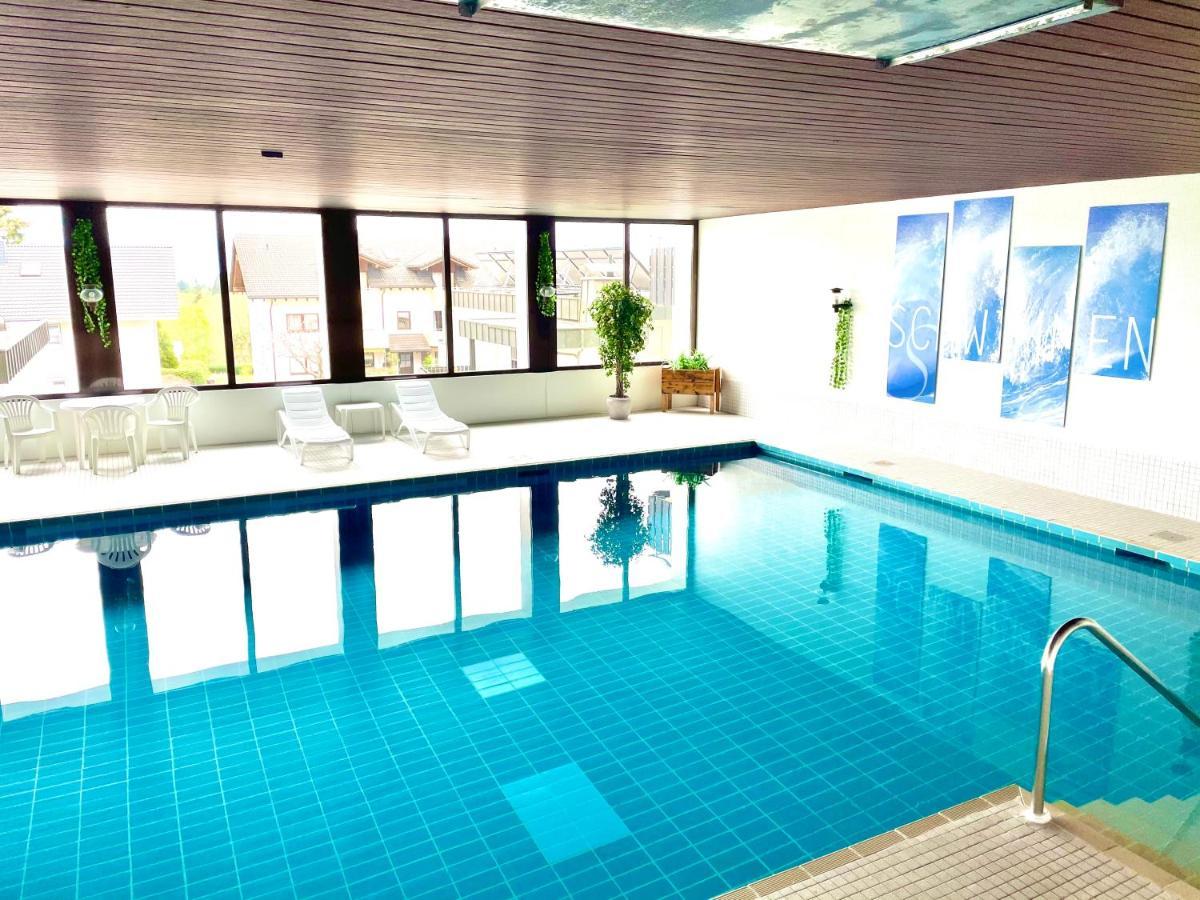 Gemuetliche Ferienwohnung Mit Kostenfreiem Pool Hoechenschwand Bagian luar foto