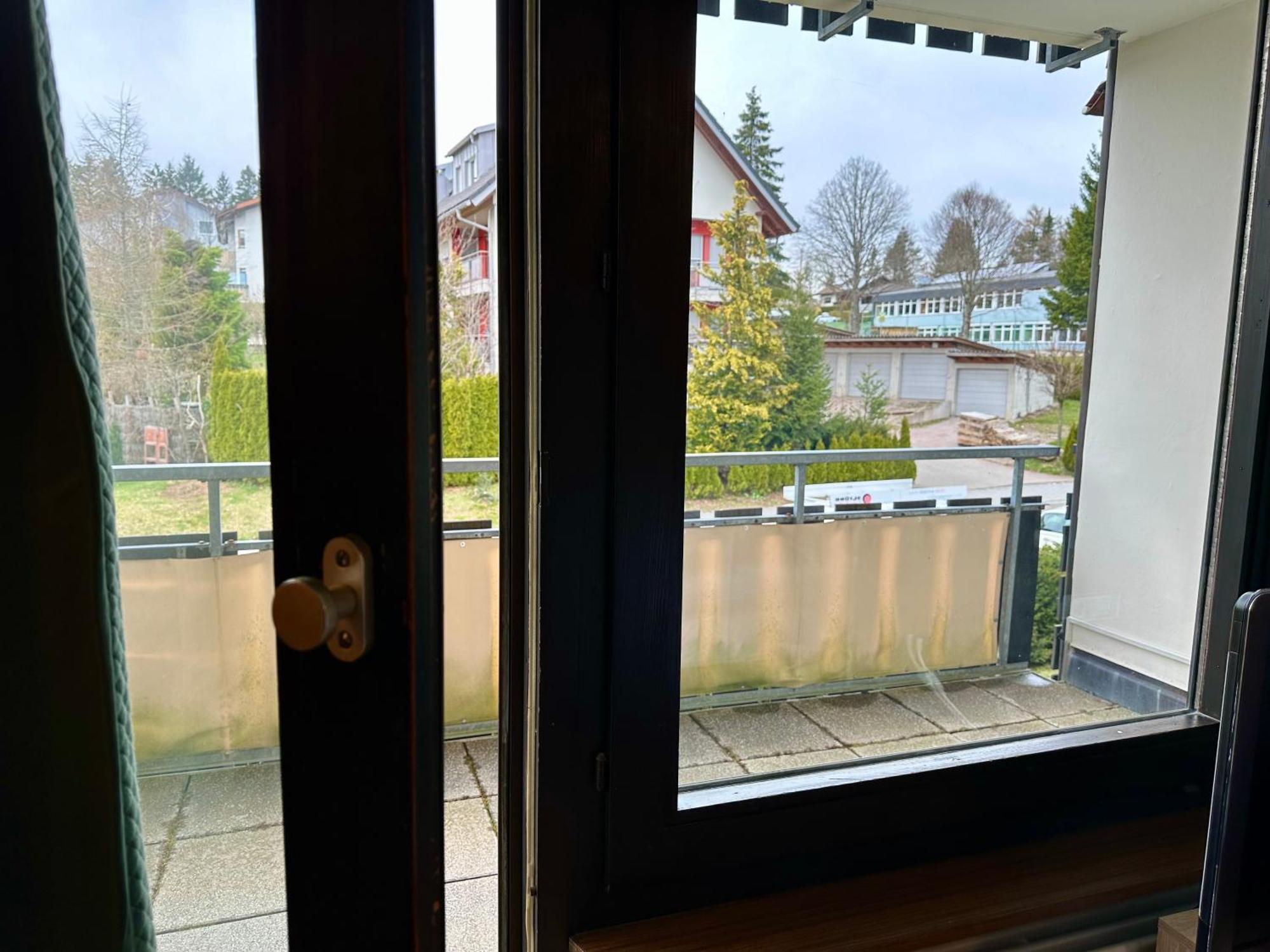 Gemuetliche Ferienwohnung Mit Kostenfreiem Pool Hoechenschwand Bagian luar foto