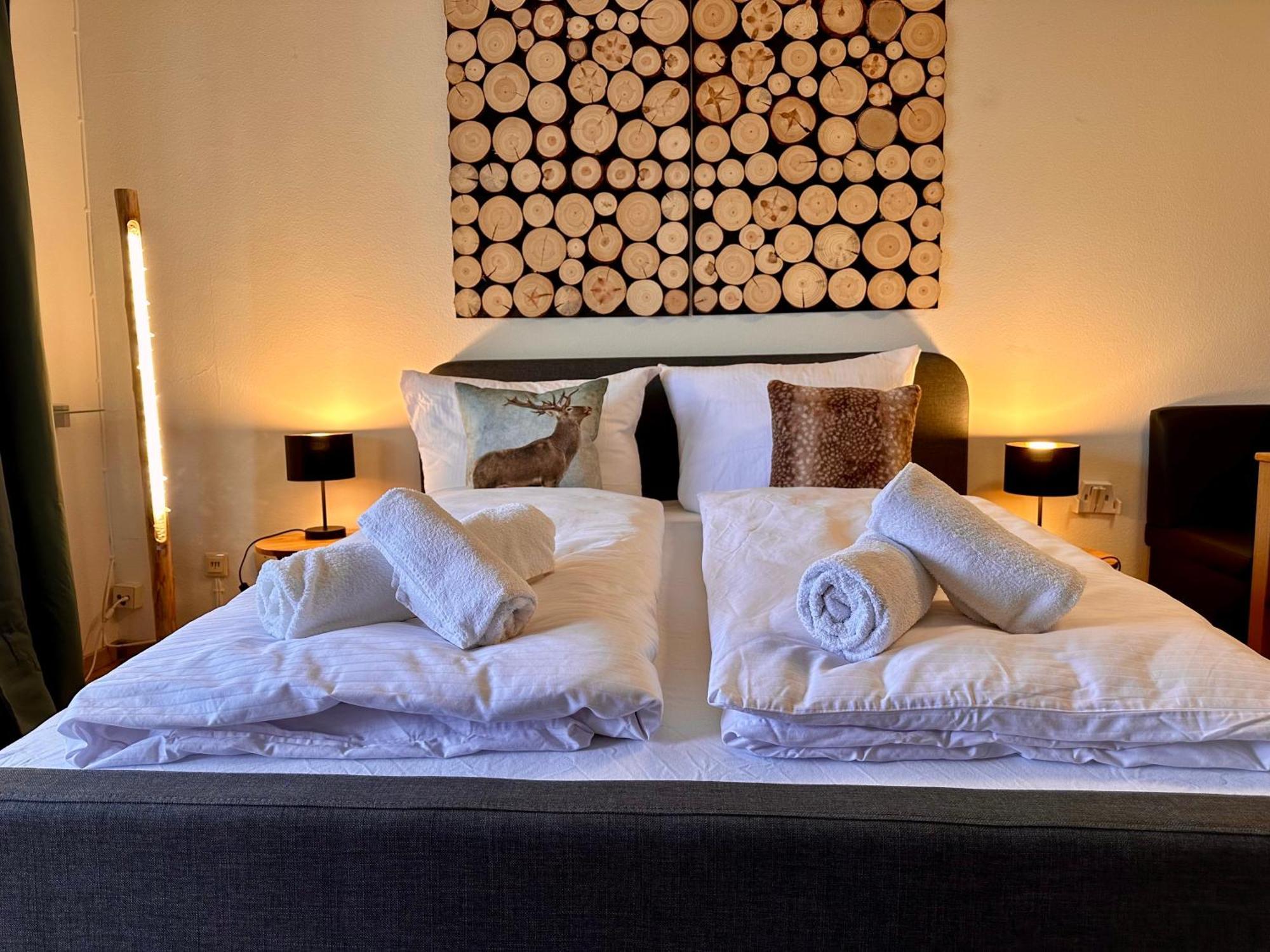 Gemuetliche Ferienwohnung Mit Kostenfreiem Pool Hoechenschwand Bagian luar foto