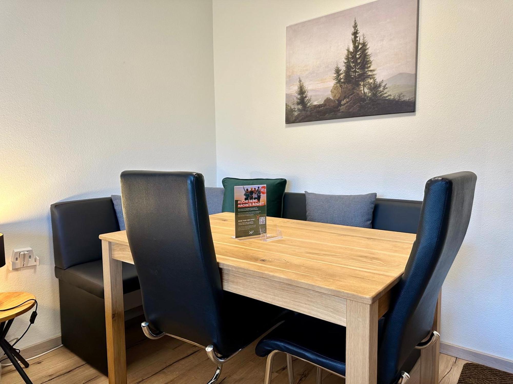 Gemuetliche Ferienwohnung Mit Kostenfreiem Pool Hoechenschwand Bagian luar foto